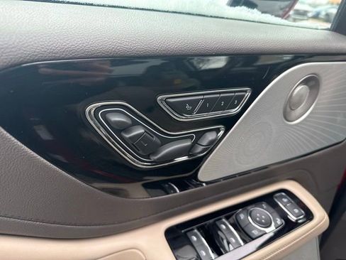 Used 2020 Lincoln Aviator Reserve w/ Equipment Group 202A image 21