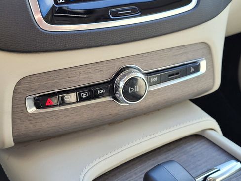 Certified 2023 Volvo XC90 T8 Plus w/ Protection Package Premier image 25