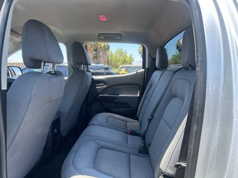 Used 2018 Chevrolet Colorado W/T w/ WT Convenience Package RWD image 15