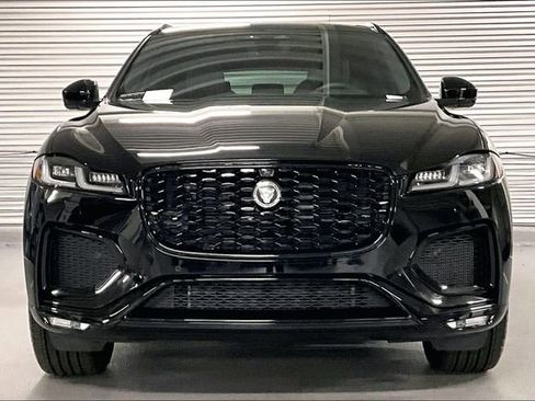 New 2026 Jaguar F-PACE R-Dynamic S image 2