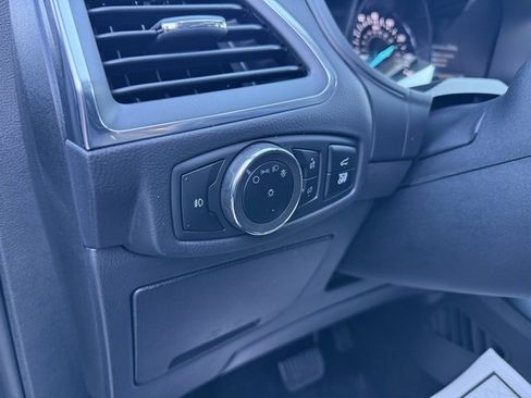 Certified 2024 Ford Edge Titanium image 20