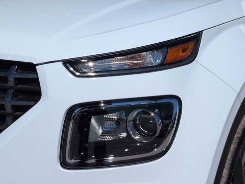 Certified 2026 Hyundai Venue SEL image 11