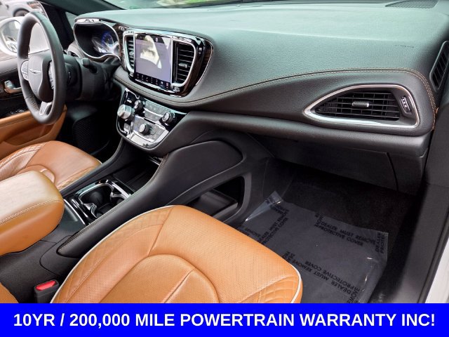 Used 2022 Chrysler Pacifica Pinnacle AWD/4WD image 17
