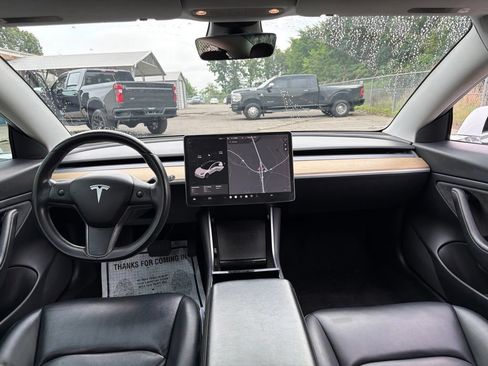 Used 2019 Tesla Model 3 Standard Range Plus RWD image 19