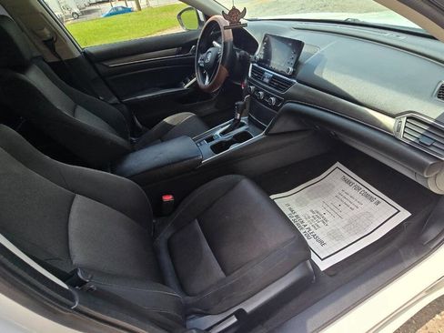 Used 2018 Honda Accord LX image 11