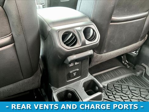 Used 2023 Jeep Gladiator Overland w/ Cold Weather Group AWD/4WD image 11