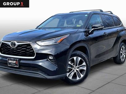 Used 2021 Toyota Highlander XLE