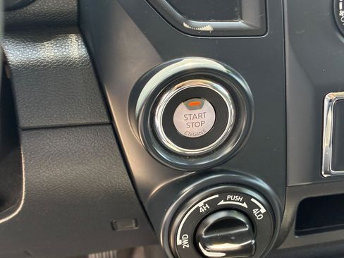Used 2023 Nissan Titan SV AWD/4WD image 20