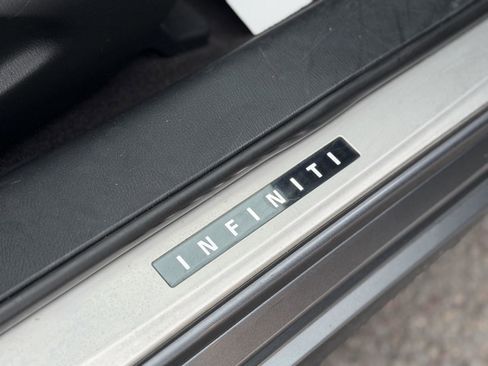 Used 2017 INFINITI Q70 3.7 w/ Technology Package image 33