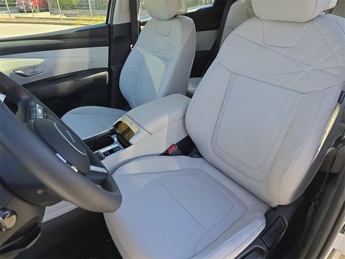 New 2026 Hyundai Tucson SE image 14