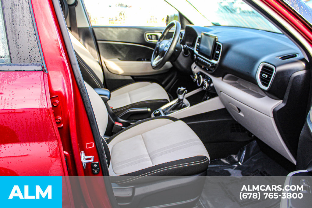 Used 2025 Hyundai Venue SEL FWD image 20