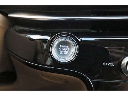 Used 2025 Genesis G80 2.5T Advanced image 29