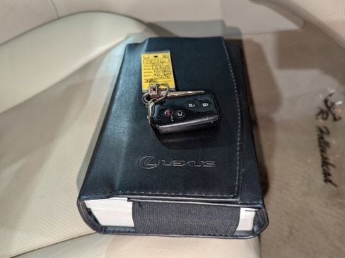 Used 2011 Lexus LS 460 AWD w/ Comfort Pkg image 25