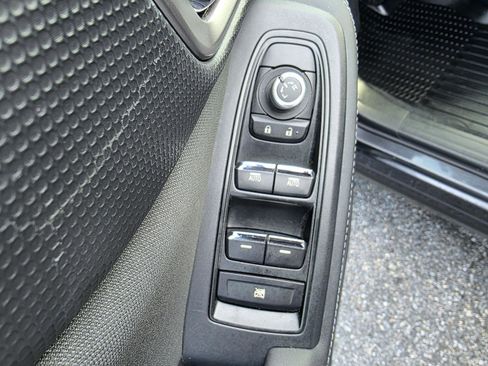 Used 2019 Subaru Forester Premium image 10