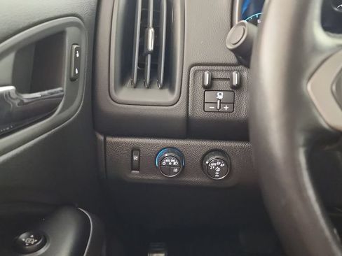 Used 2019 Chevrolet Colorado ZR2 w/ ZR2 Midnight Special Edition AWD/4WD image 17