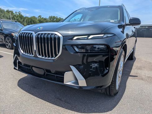Used 2023 BMW X7 xDrive40i AWD/4WD image 7