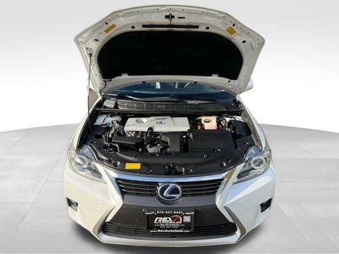 Used 2014 Lexus CT 200h image 30