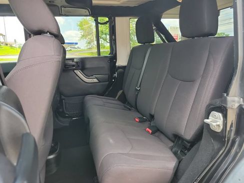 Used 2015 Jeep Wrangler Unlimited Sport w/ Quick Order Package 24S AWD/4WD image 20