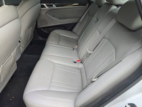 Used 2017 Genesis G80 3.8 w/ Option Group 02 image 11