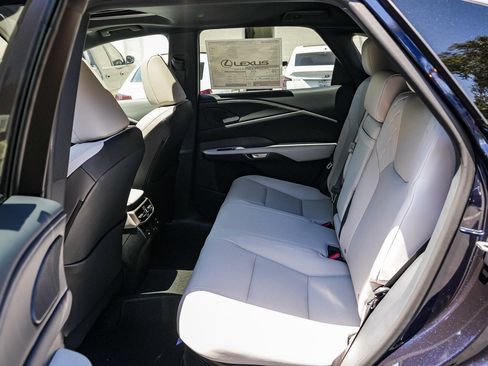 New 2026 Lexus RX 350h AWD/4WD image 18