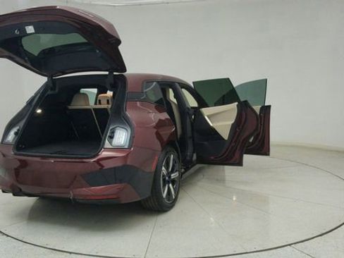 Used 2023 BMW iX xDrive50 w/ Premium Package image 79