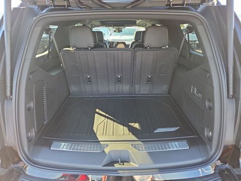 New 2025 Chevrolet Suburban Z71 w/ Z71 Off-Road Package image 27