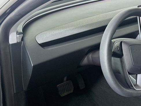 Used 2024 Tesla Model 3 Standard Range RWD image 16