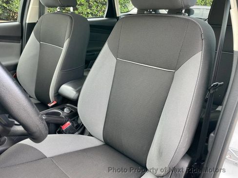 Used 2014 Ford Focus SE FWD image 16