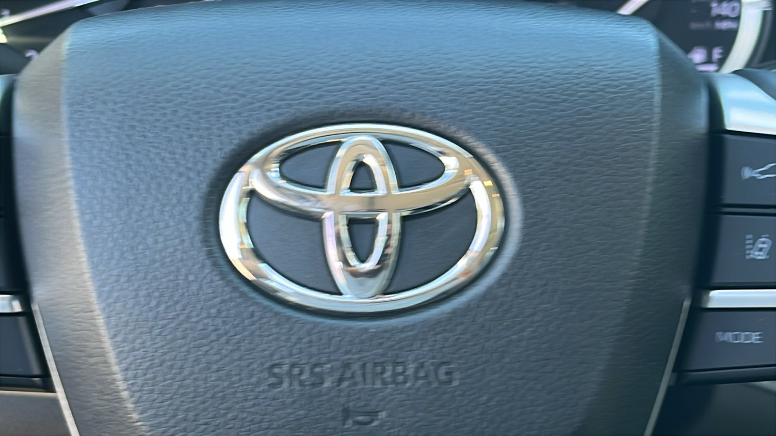 Used 2022 Toyota Highlander XLE FWD image 17