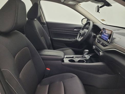Used 2024 Nissan Altima 2.5 SV image 21