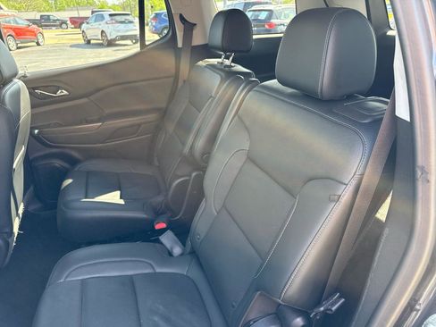 Used 2020 GMC Acadia SLT w/ Trailering Package FWD image 10