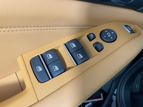 Used 2026 BMW X5 xDrive50e w/ M Sport Package image 21