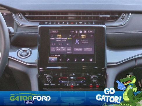 Used 2023 Jeep Grand Cherokee Altitude image 18