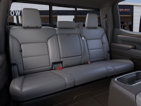 New 2026 GMC Sierra 1500 SLT image 17