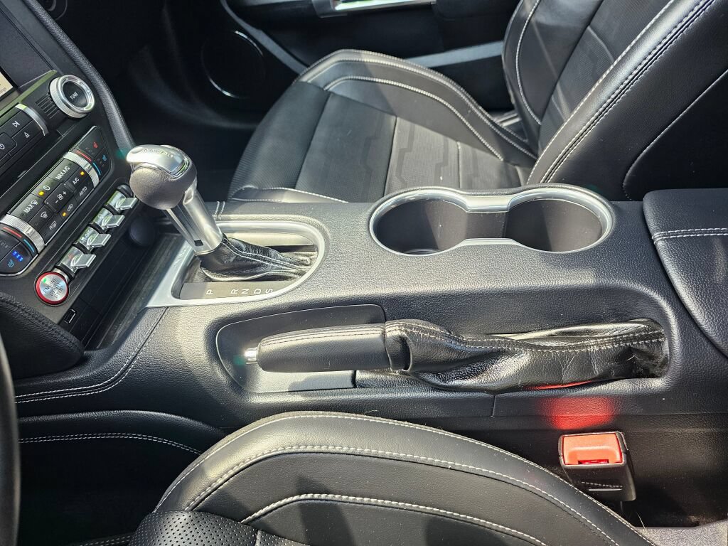 Used 2019 Ford Mustang GT Premium w/ Equipment Group 401A RWD image 25