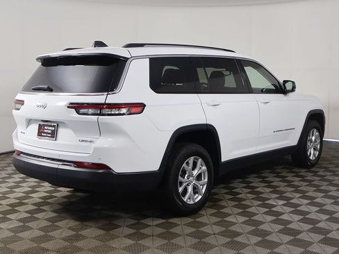 Used 2023 Jeep Grand Cherokee L Limited AWD/4WD image 12
