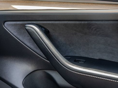 Used 2022 Tesla Model 3 Standard Range RWD image 23