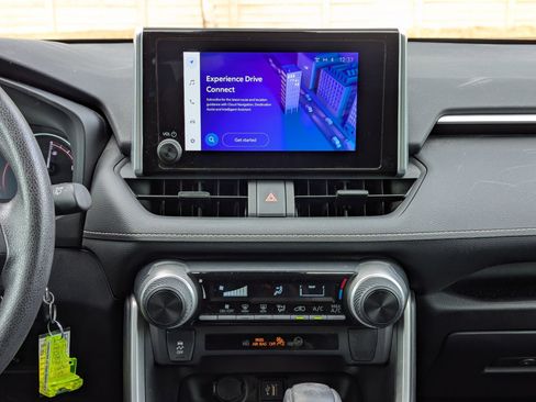 Used 2023 Toyota RAV4 LE image 18