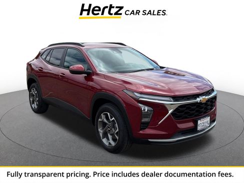 Used 2025 Chevrolet Trax LT w/ LT Convenience Package FWD image 1