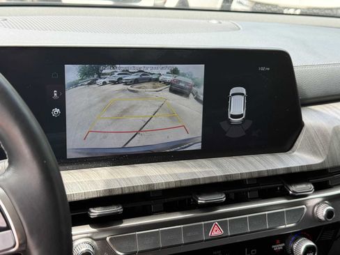 Certified 2024 Kia Telluride EX w/ EX Captain's Chair Package AWD/4WD image 21