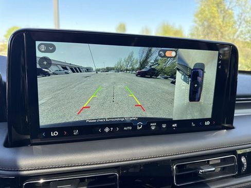 New 2026 Lincoln Aviator AWD image 17