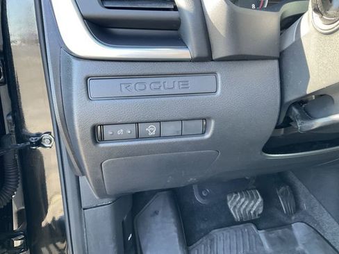 Certified 2023 Nissan Rogue S image 19