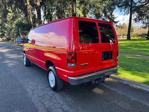 Used 2008 Ford E-350 and Econoline 350 Super Duty RWD image 3