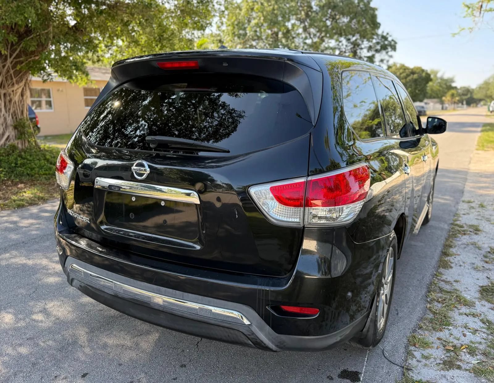 Used 2015 Nissan Pathfinder S FWD image 6
