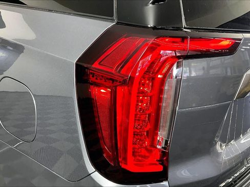 Certified 2022 GMC Yukon XL Denali image 28