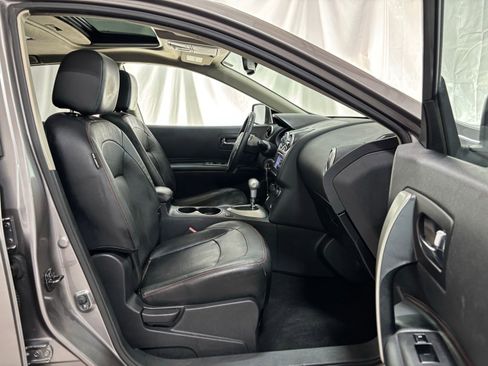 Used 2011 Nissan Rogue SV w/ SL Pkg image 15