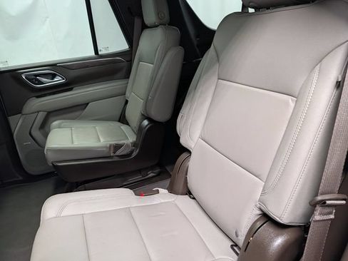 Used 2023 Chevrolet Tahoe Z71 w/ Luxury Package AWD/4WD image 14