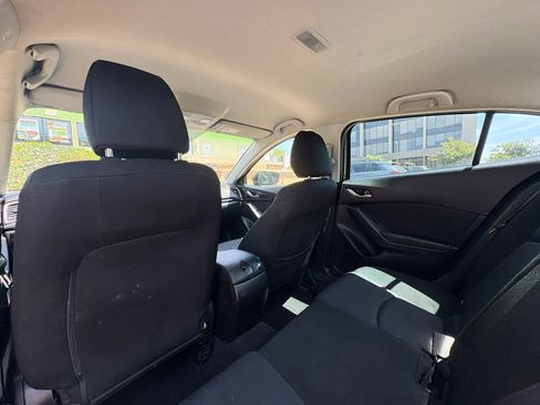 Used 2015 MAZDA MAZDA3 i Sport FWD image 12