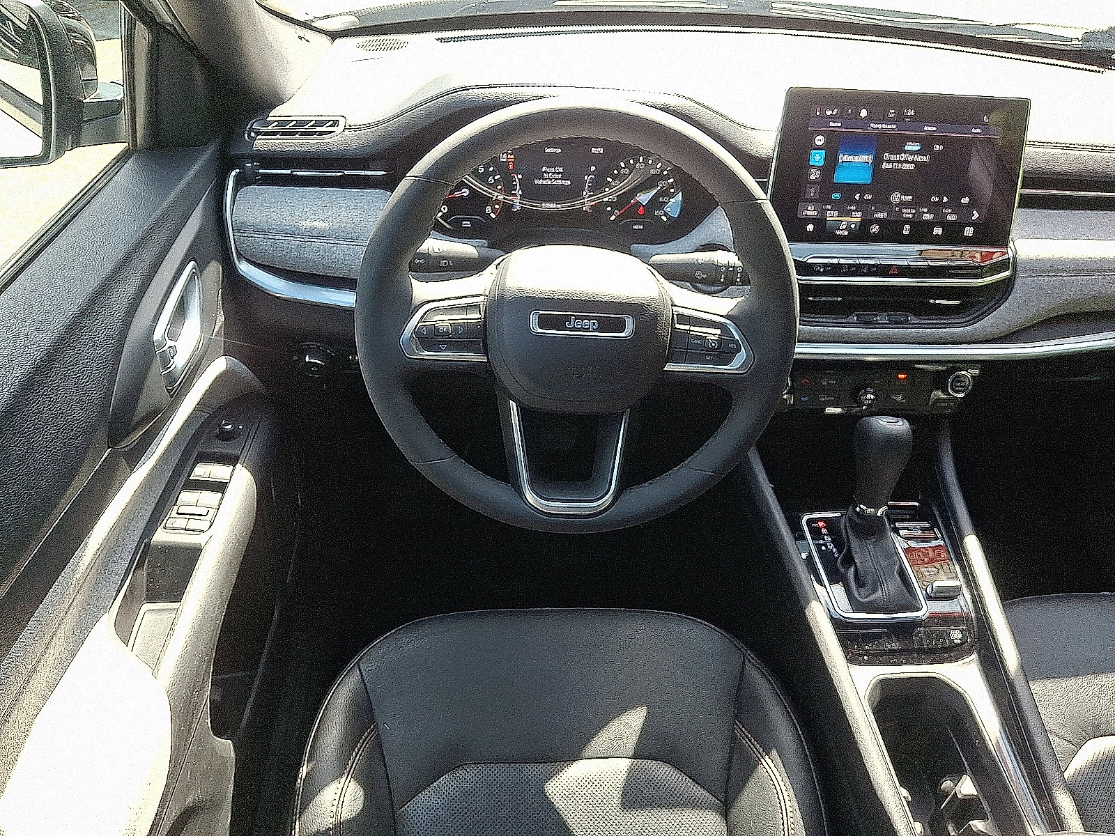 Certified 2023 Jeep Compass Latitude AWD/4WD image 12