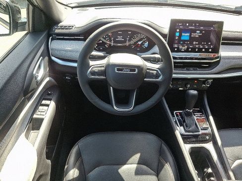 Certified 2023 Jeep Compass Latitude AWD/4WD image 12